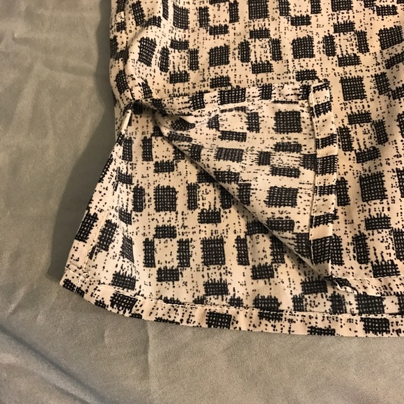 F21 Short Sleeved Patterned Blouse - Picture 5 of 8